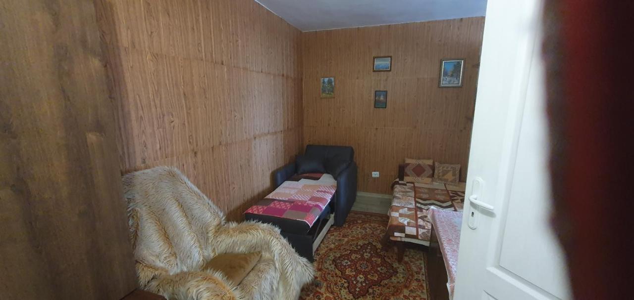 Стая За Гости "Ирина" Baltjik Exteriör bild